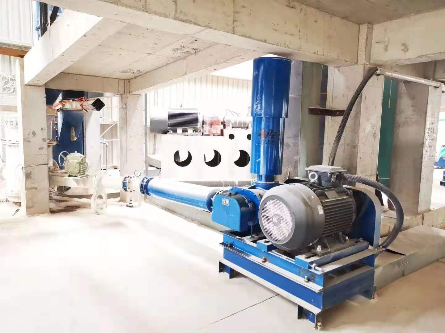 福建水泥輸送現(xiàn)場風(fēng)機圖片